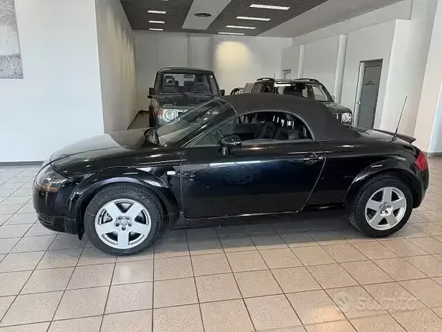 Usata Audi TT Roadster 150 CV (110 kW) 2001 Nero Cabrio