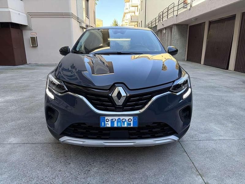 Usata Renault Captur Zen 101 CV (74 kW) 2022 Grigio SUV