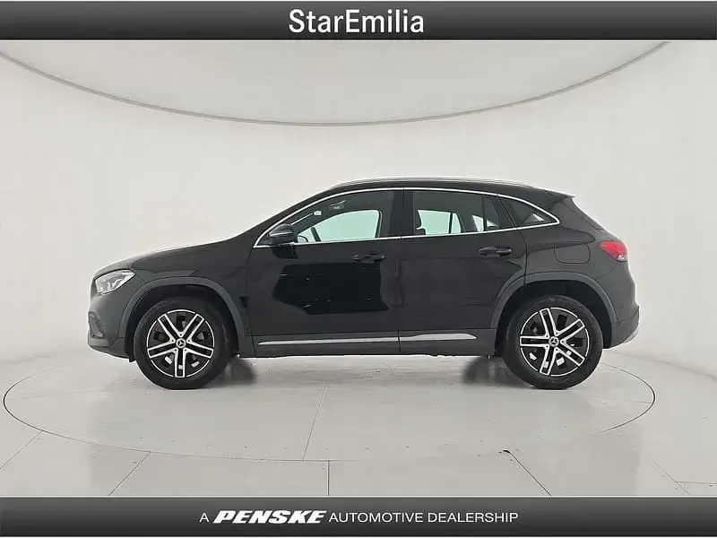 Usata Mercedes GLA180 116 CV (85 kW) 2021 Nero SUV