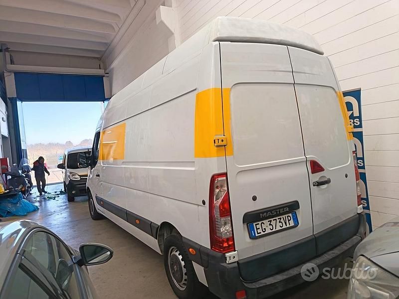 Usata Renault Master 125 CV (91 kW) 2011 Bianco Berlina
