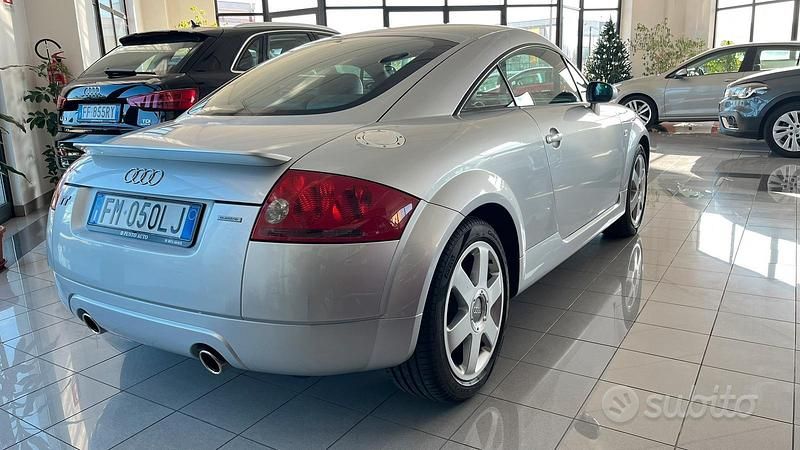 Usata Audi TT 225 CV (165 kW) 2001 Grigio Coupé