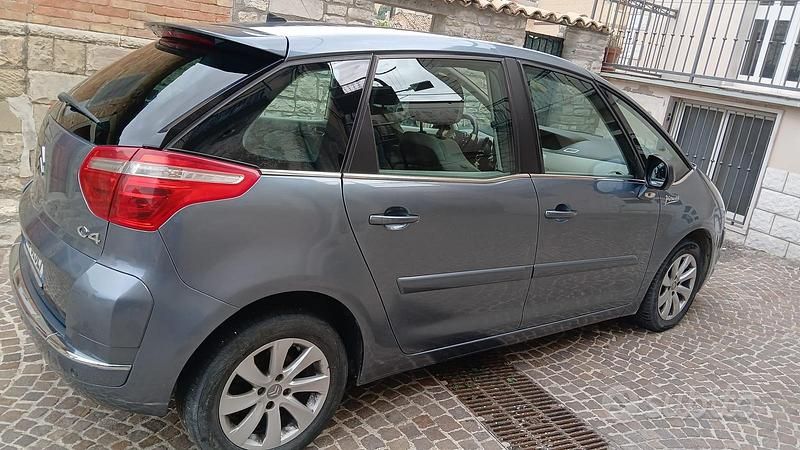 Usata Citroën C4 Picasso 109 CV (80 kW) 2010 Grigio Monovolume