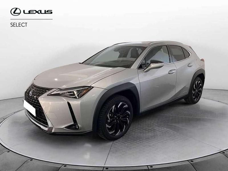 Argento Usata 2019 Lexus UX 250h SUV | 26.500 € (Buon prezzo) - Immagine 1/4