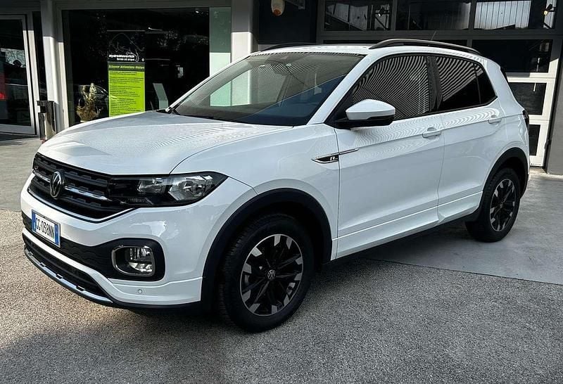 Usata VW T-Cross Sportline 95 CV (69 kW) 2022 Pure white SUV