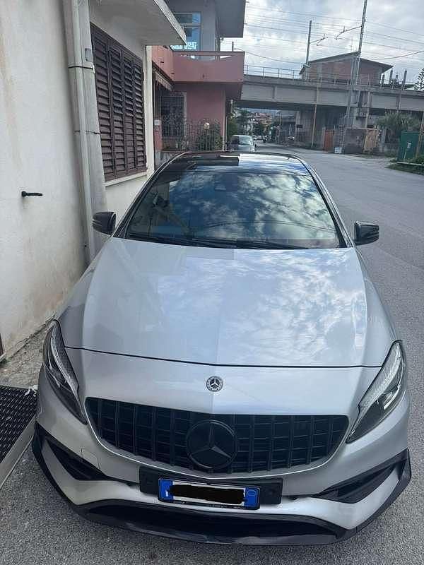 Begagnad Mercedes 180 Premium 109 HK (80 kW) 2018 Silver Sedan