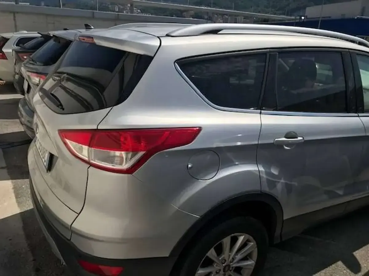 Usata Ford Kuga Titanium 150 CV (110 kW) 2016 Argento SUV