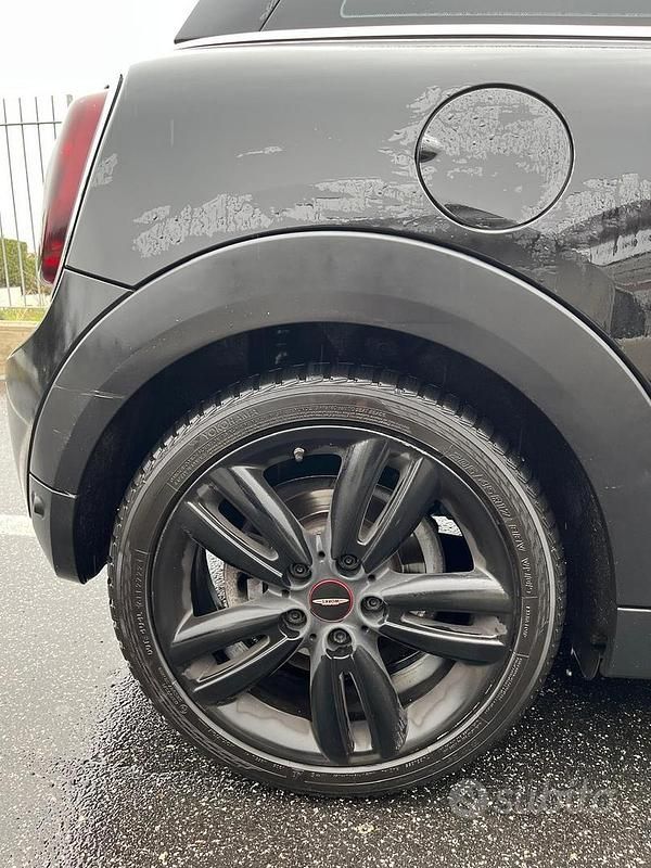 Usata Mini ONE 75 CV (55 kW) 2019 Nero Utilitaria