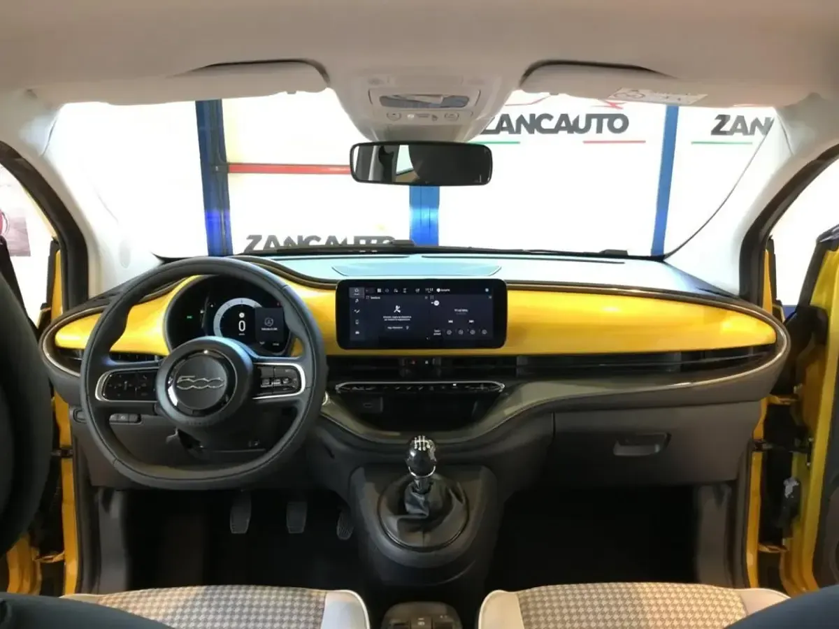 Nuova Fiat 500 65 CV (47 kW) 2026 Giallo Berlina