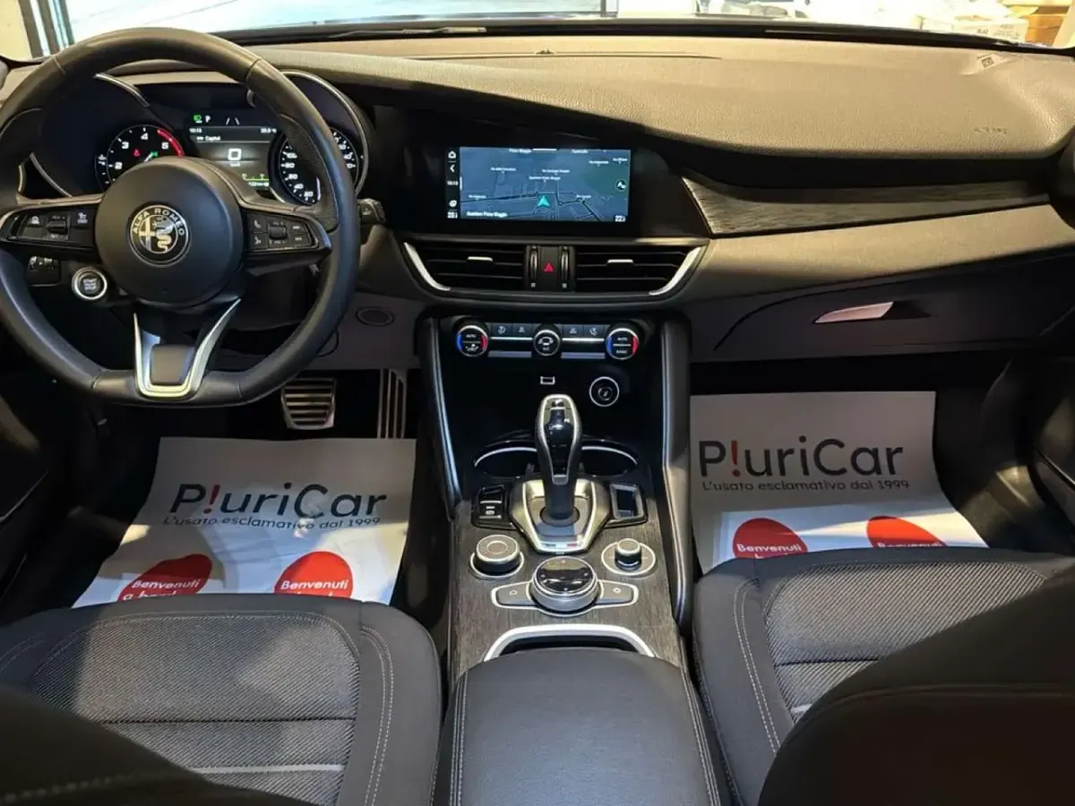 Usata Alfa Romeo Giulia Super 160 CV (117 kW) 2022 Blu/azzurro Berlina