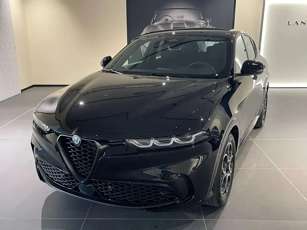 Ny Alfa Romeo Tonale Sprint 160 HK (117 kW) 2026 Sort SUV