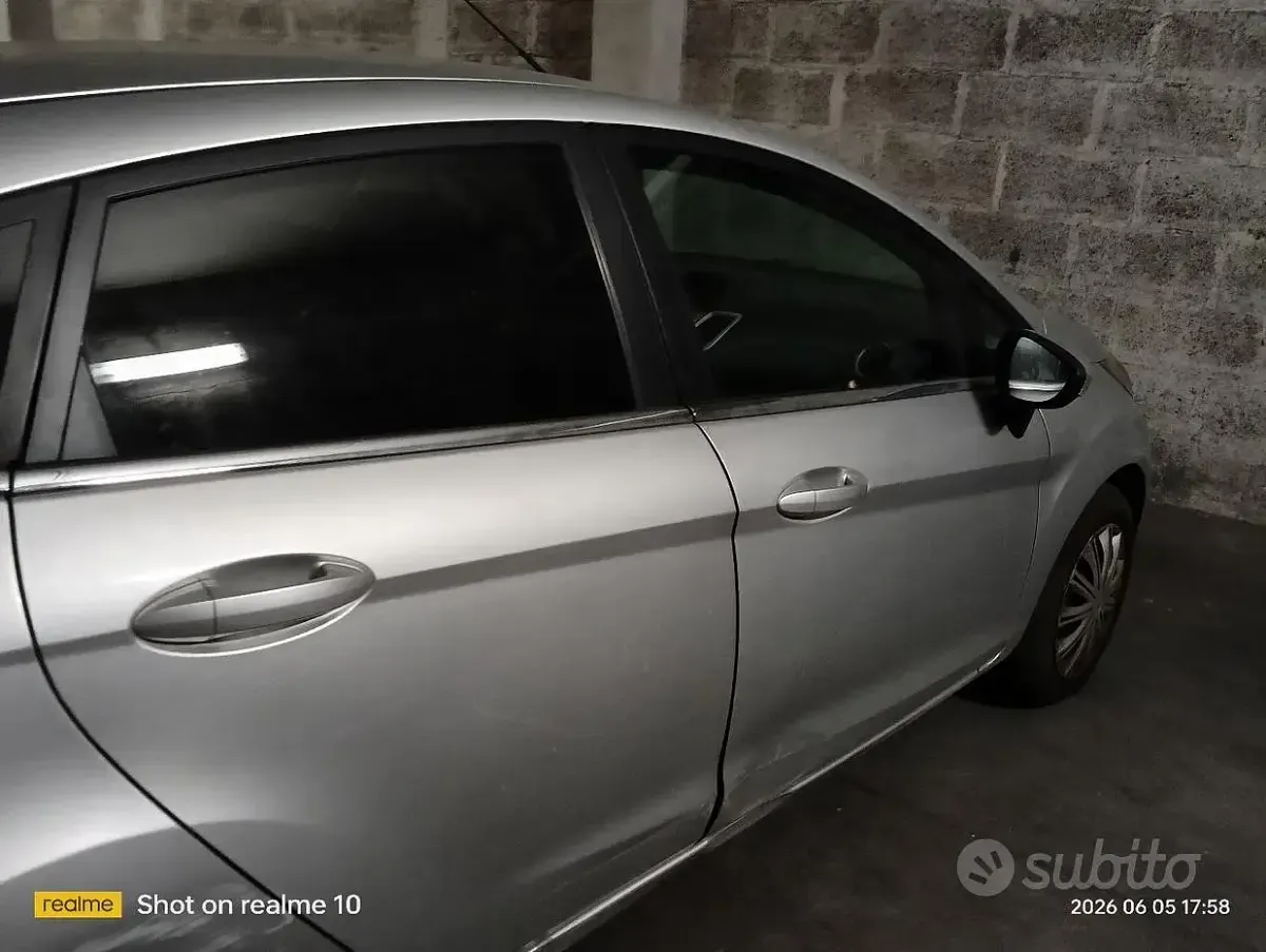 Usata Ford Fiesta 68 CV (50 kW) 2008 Grigio Utilitaria