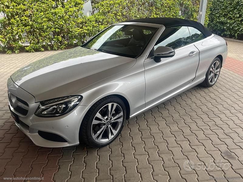 Usata Mercedes C220 170 CV (125 kW) 2017 Argento Cabrio