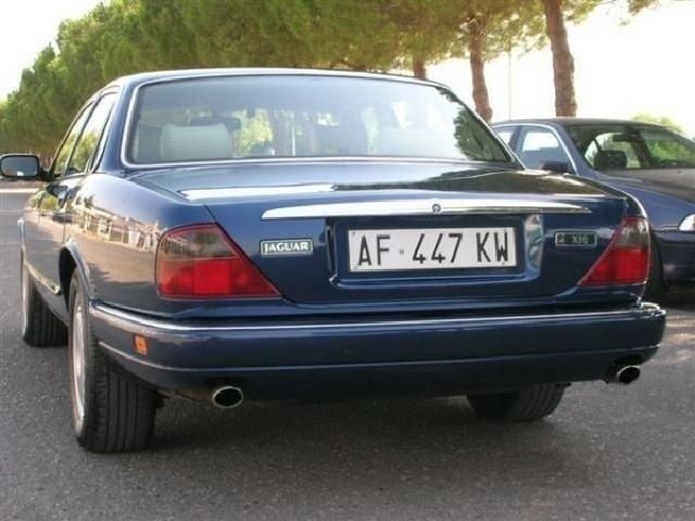 Usata Jaguar XJ6 235 CV (172 kW) 1996 Argento Berlina