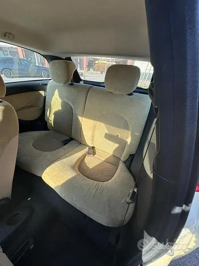 Usata Lancia Ypsilon 80 CV (58 kW) 2006 Rosso Utilitaria
