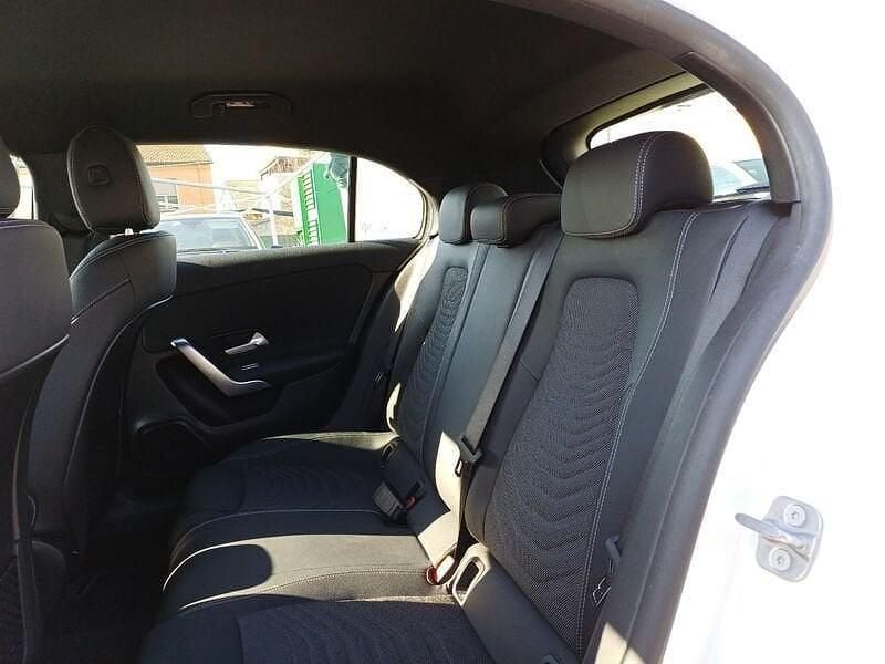 Usata Mercedes A180 Advanced 116 CV (85 kW) 2023 Bianco Utilitaria