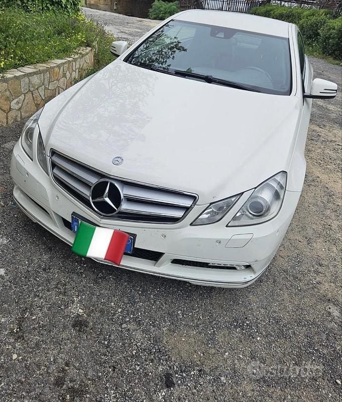 Bianco Usata 2011 Mercedes 350 Coupé | 6999 € (Ottimo prezzo) - Immagine 1/4