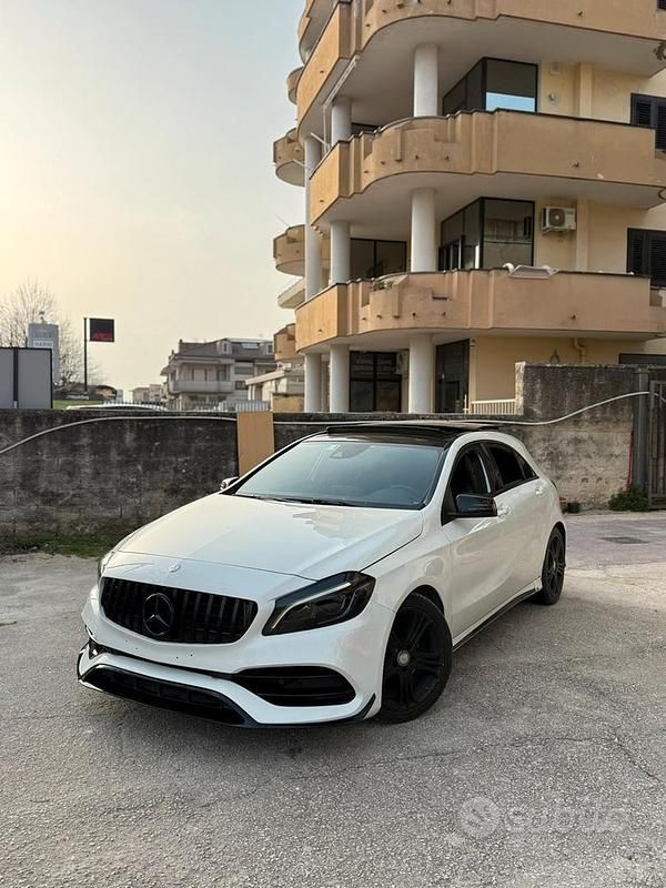 Usata Mercedes A180 122 CV (89 kW) 2017 Bianco Berlina