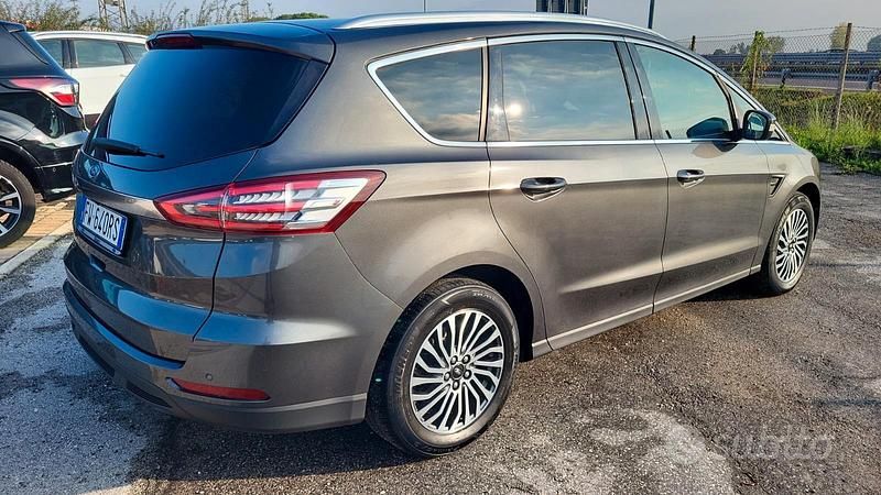 Usata 2020 Ford S-MAX Business Edition Monovolume | 16.000 € (Buon prezzo) - Immagine 1/4