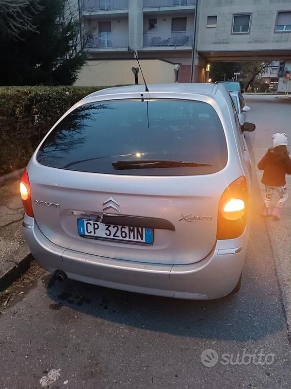 Usata Citroën Xsara Picasso 2004 Grigio Monovolume