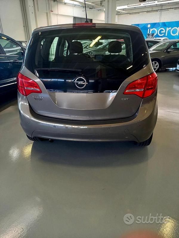 Usata Opel Meriva 136 CV (100 kW) 2015 Marrone Monovolume