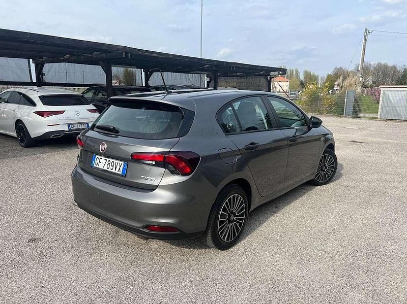 Usata Fiat Tipo Business 101 CV (74 kW) 2021 Grigio Berlina