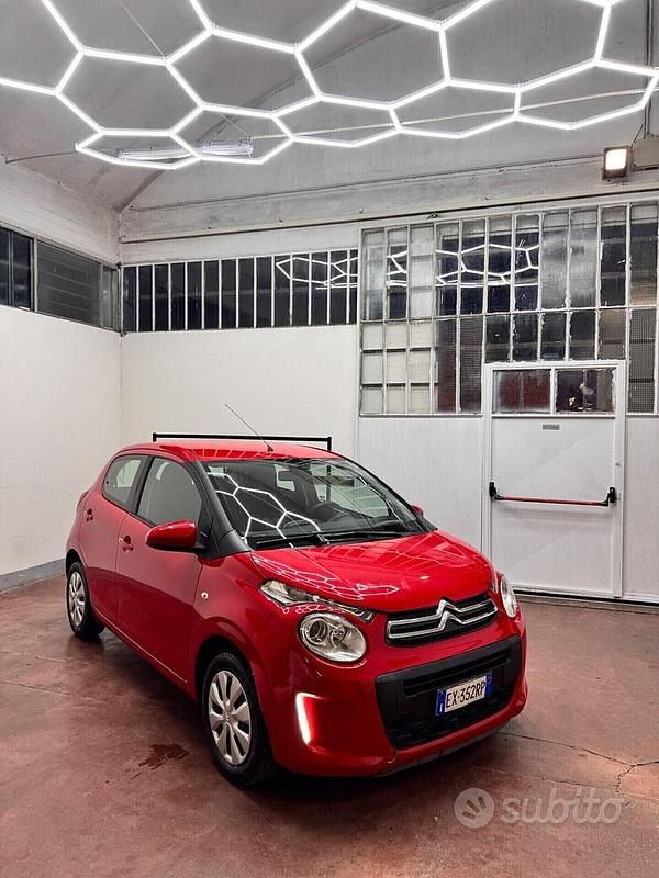 Rosso Usata 2015 Citroën C1 Due volumi | 6000 € (Buon prezzo) - Immagine 1/4