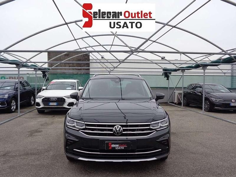 Usata VW Tiguan Elegance 150 CV (110 kW) 2023 Grigio SUV