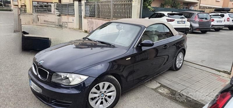 Usata BMW 120 Cabriolet 176 CV (129 kW) 2009 Blu Cabrio