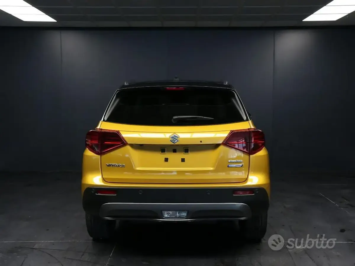 Nuova Suzuki Vitara 110 CV (80 kW) 2026 Giallo SUV