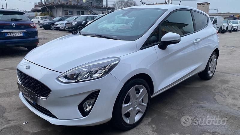 Usata Ford Fiesta Trend 85 CV (62 kW) 2020 Bianco Furgone