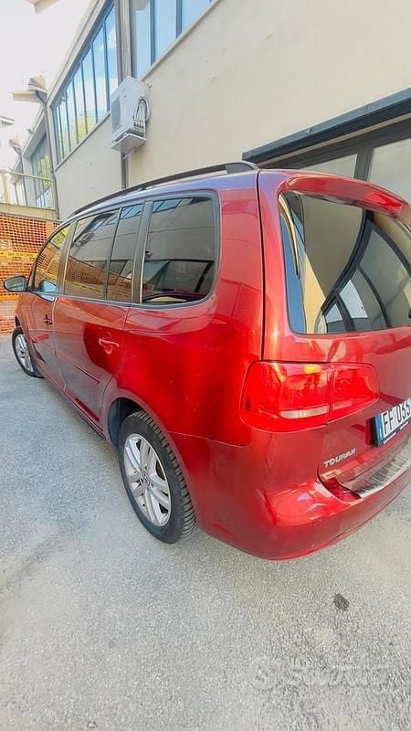 Usata VW Touran Highline 150 CV (110 kW) 2013 Rosso Monovolume