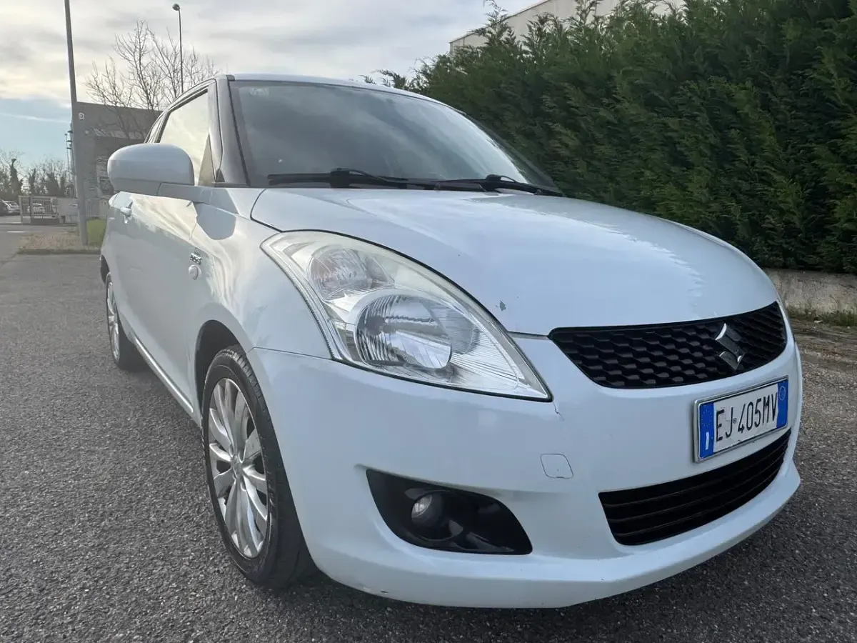 Usata Suzuki Swift GL 75 CV (55 kW) 2011 Bianco Utilitaria