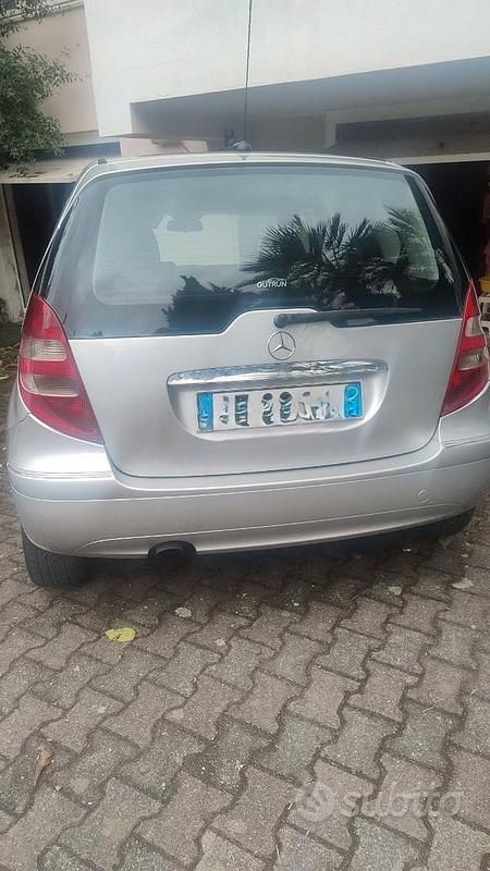 Usata Mercedes A200 Elegance 140 CV (102 kW) 2005 Grigio Utilitaria
