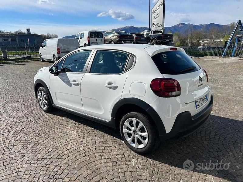 Usata Citroën C3 Feel 102 CV (75 kW) 2022 Bianco pastello Utilitaria