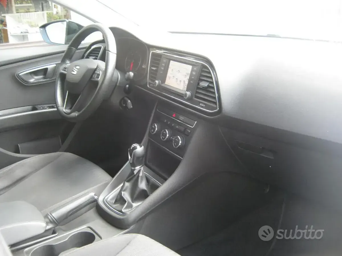 Usata Seat Leon 105 CV (77 kW) 2015 Nero Station wagon