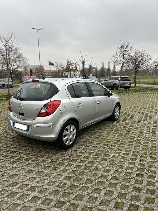 Usata Opel Corsa Selection 75 CV (55 kW) 2014 Grigio Utilitaria