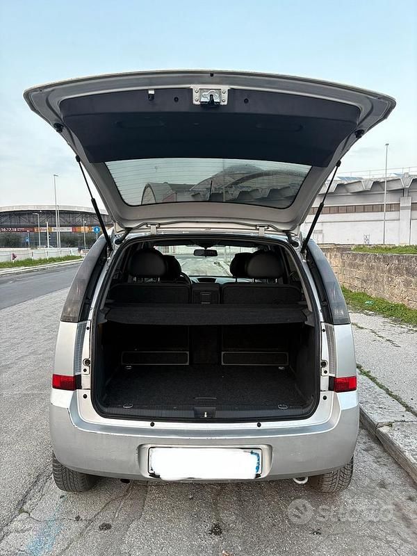 Usata Opel Meriva 2007 Grigio Monovolume