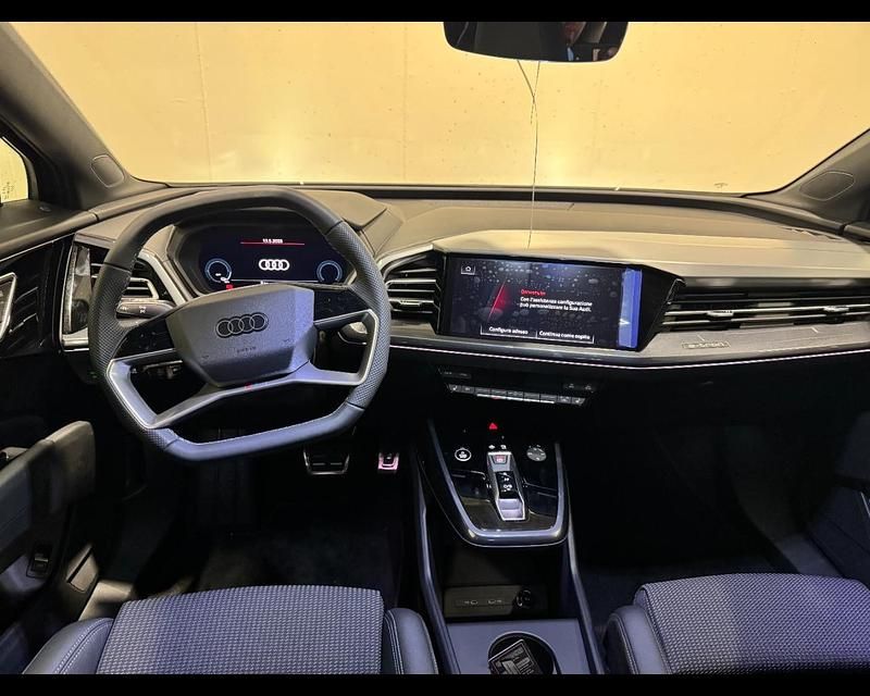 Nuova Audi Q4 e-tron S-Line 210 kW (286 CV) 2025 Viola aurora metallizzato SUV