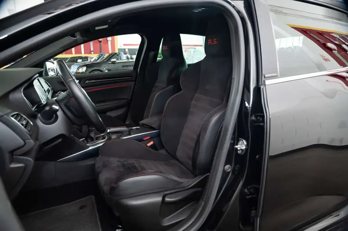 Usata Renault Mégane IV R.S. 280 CV (205 kW) 2019 Black pearl Berlina