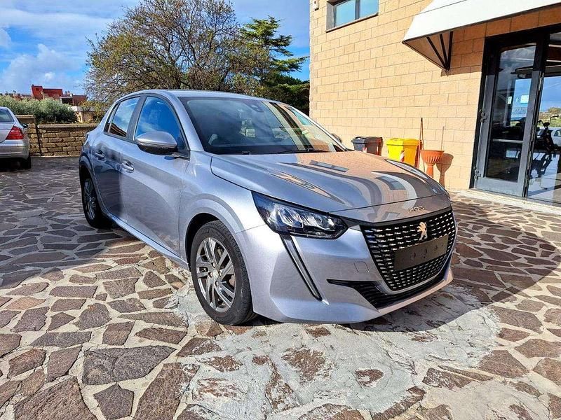 Grigio Usata 2021 Peugeot 208 Business-Line Due volumi | 13.900 € (Buon prezzo) - Immagine 1/4