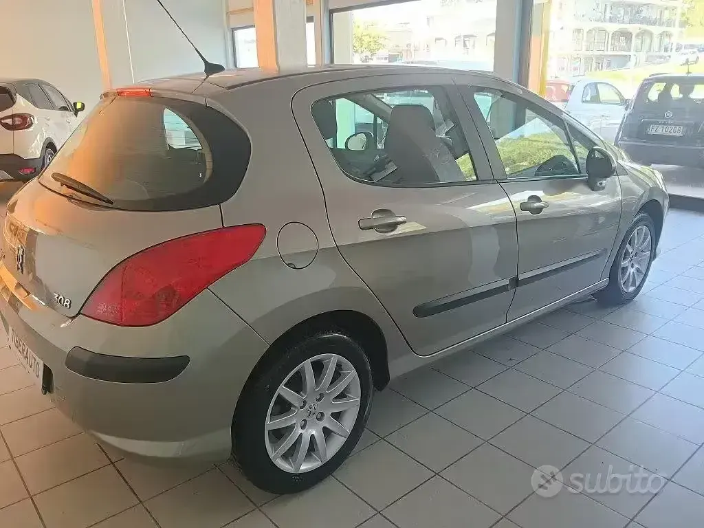 Usata Peugeot 308 98 CV (72 kW) 2010 Marrone Berlina