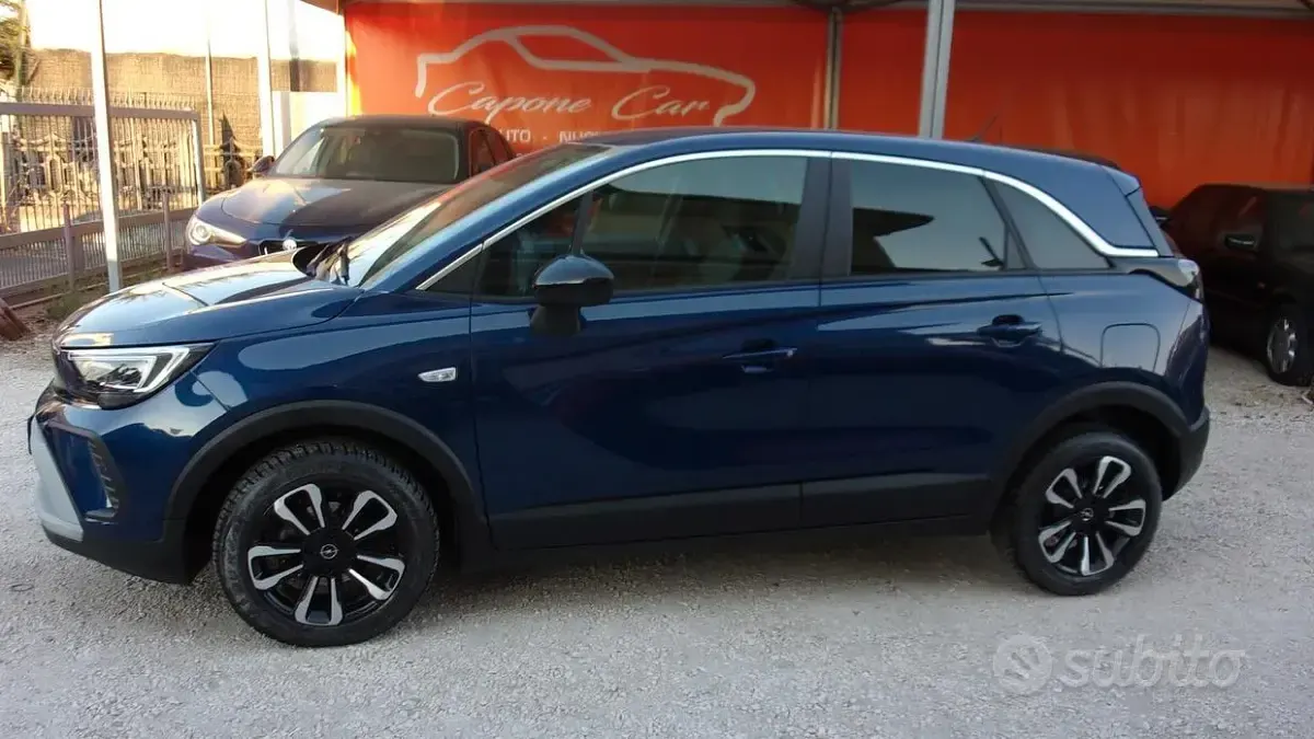 Usata Opel Crossland Ultimate 110 CV (80 kW) 2023 Bluazzurro SUV