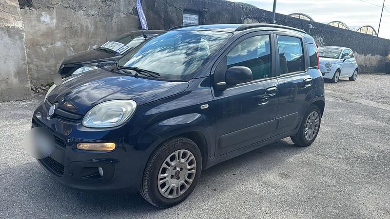 Usata Fiat Panda Lounge 75 CV (55 kW) 2013 Blu Berlina
