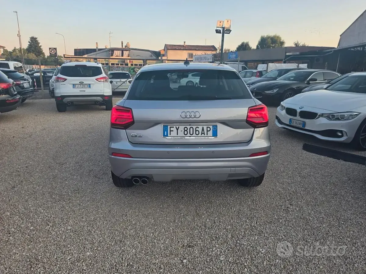 Usata Audi Q2 Business 150 CV (110 kW) 2019 Grigio SUV