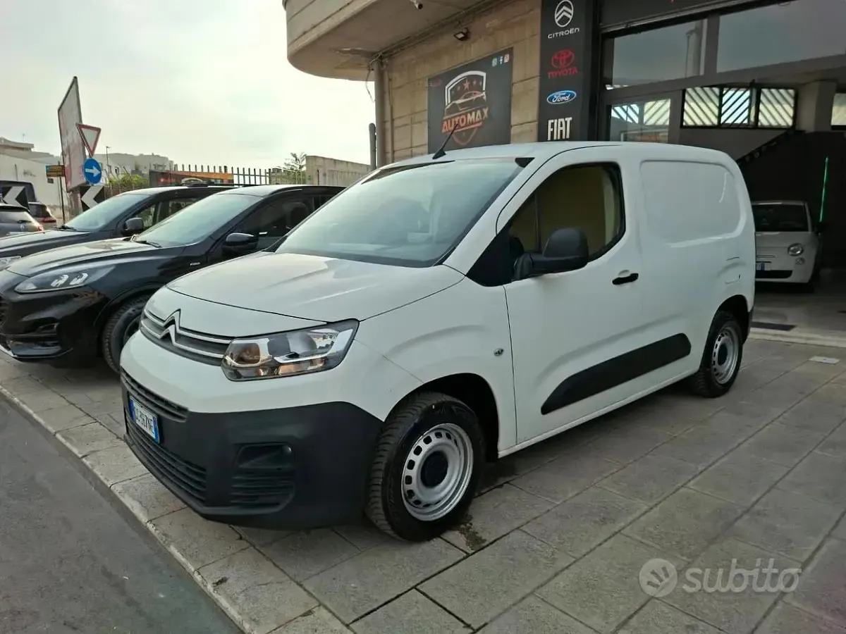 Usata Citroën Berlingo 102 CV (75 kW) 2021 Bianco Monovolume