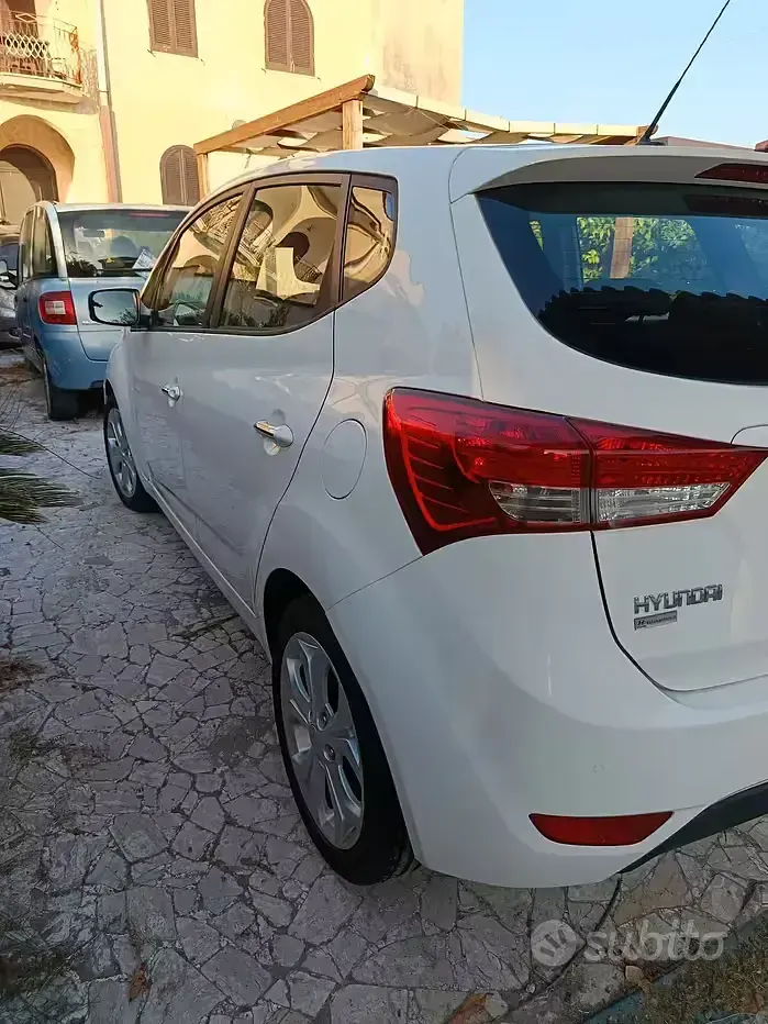 Usata Hyundai ix20 116 CV (85 kW) 2012 Bianco Utilitaria