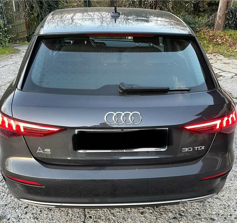 Usata Audi A3 Advanced 150 CV (110 kW) 2022 Grigio Berlina