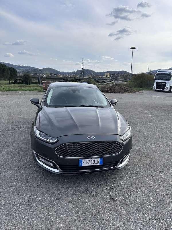 Usata Ford Mondeo Vignale 150 CV (110 kW) 2017 Berlina