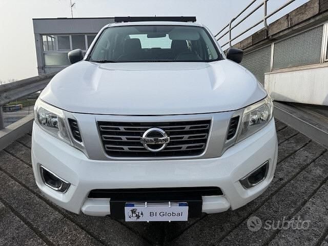 Usata Nissan Navara 163 CV (119 kW) 2016 Bianco Pick-up