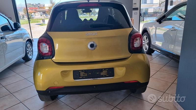 Usata Smart ForFour Passion 70 CV (51 kW) 2018 Giallo Utilitaria